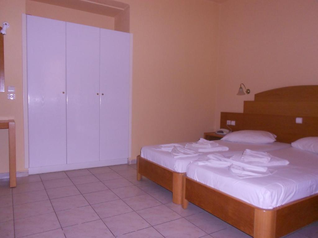 Golden Sand Suites Agioi Apostoli  Room photo