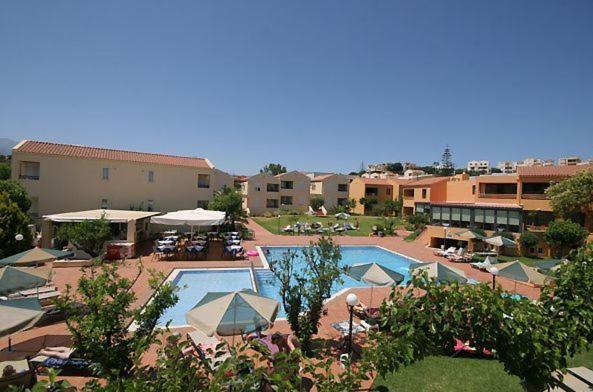 Golden Sand Suites Agioi Apostoli  Exterior photo